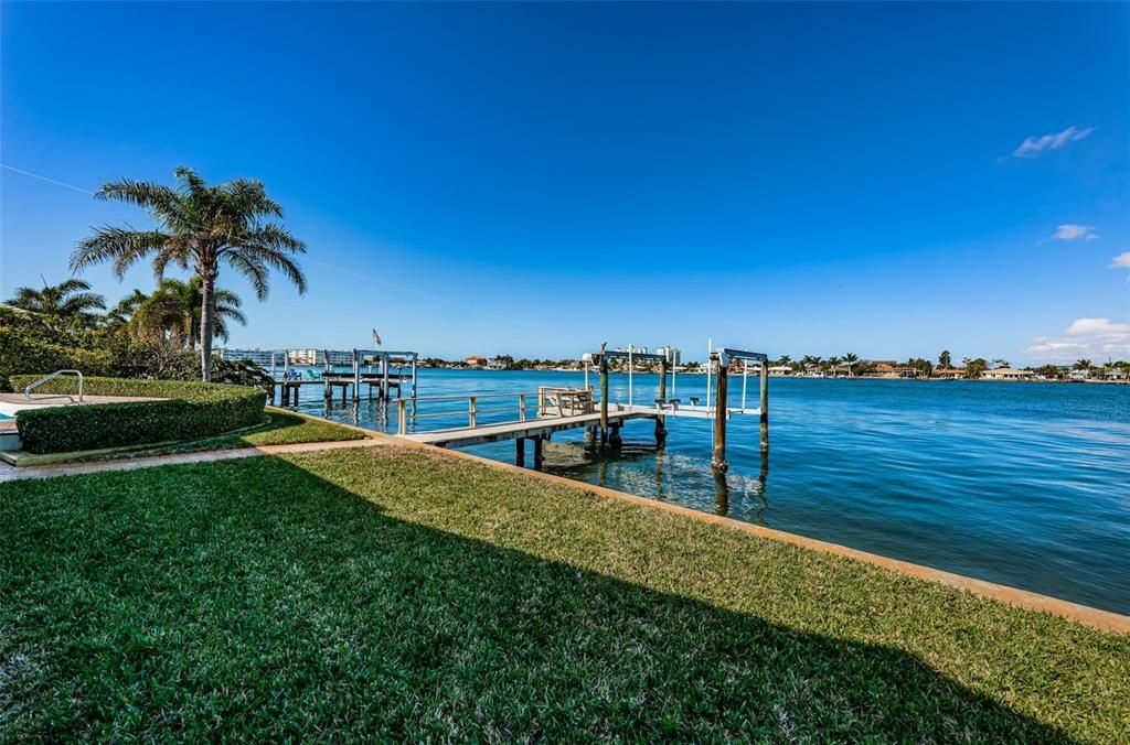 Recently Sold: $2,000,000 (4 beds, 3 baths, 2882 Square Feet)