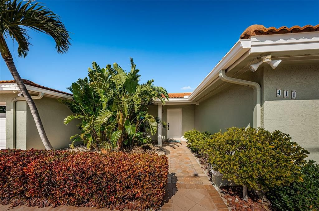 Recently Sold: $2,000,000 (4 beds, 3 baths, 2882 Square Feet)