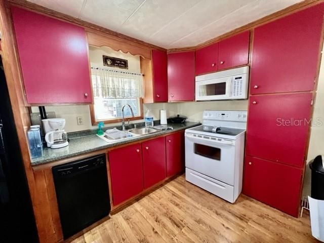 Recently Sold: $70,000 (1 beds, 1 baths, 576 Square Feet)