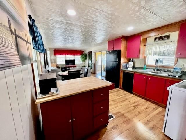 Recently Sold: $70,000 (1 beds, 1 baths, 576 Square Feet)