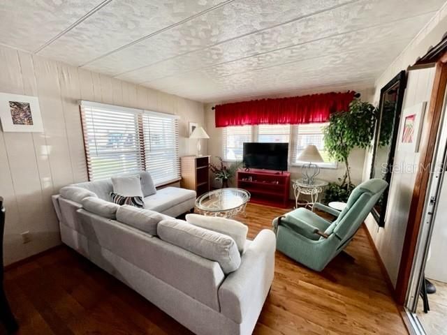 Recently Sold: $70,000 (1 beds, 1 baths, 576 Square Feet)