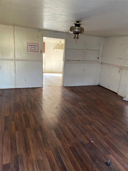 Recently Sold: $149,900 (2 beds, 1 baths, 1000 Square Feet)