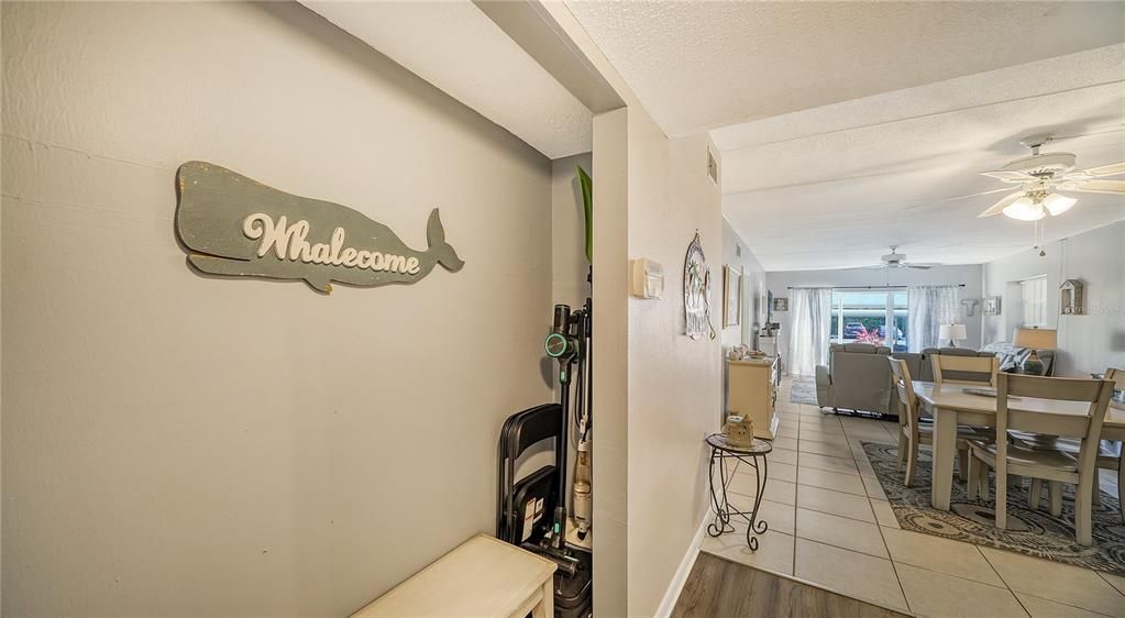 For Sale: $439,900 (2 beds, 2 baths, 1027 Square Feet)