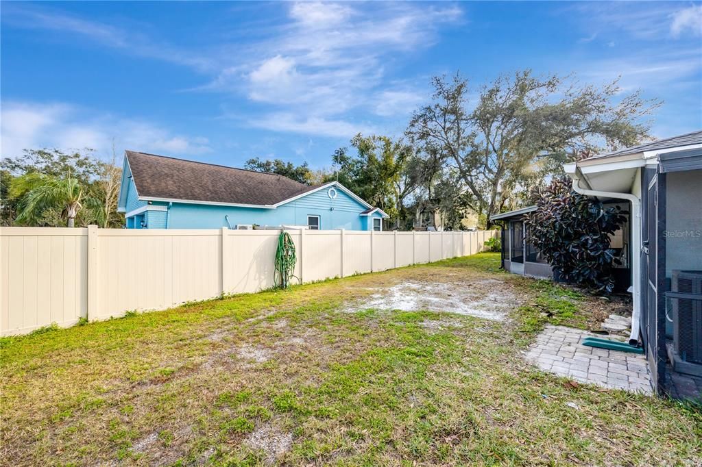 Recently Sold: $400,000 (4 beds, 2 baths, 1476 Square Feet)