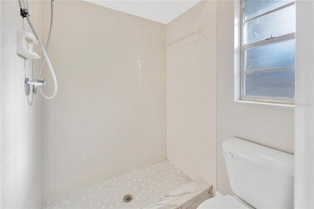 最近售出: $400,000 (4 贝兹, 2 浴室, 1476 平方英尺)