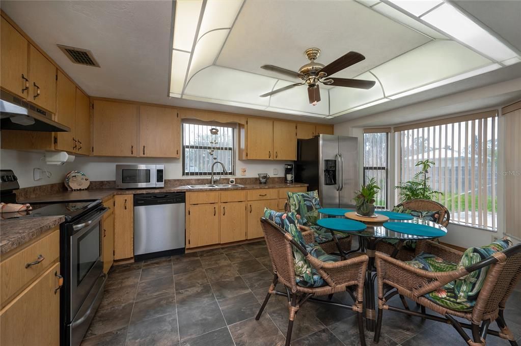 Active With Contract: $347,000 (3 beds, 2 baths, 2015 Square Feet)