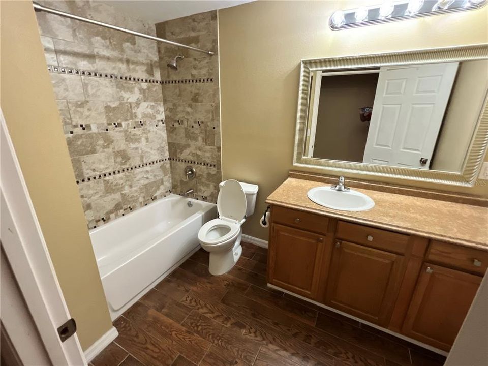 Недавно арендовано: $2,995 (5 спален, 4 ванн, 2201 Квадратных фут)