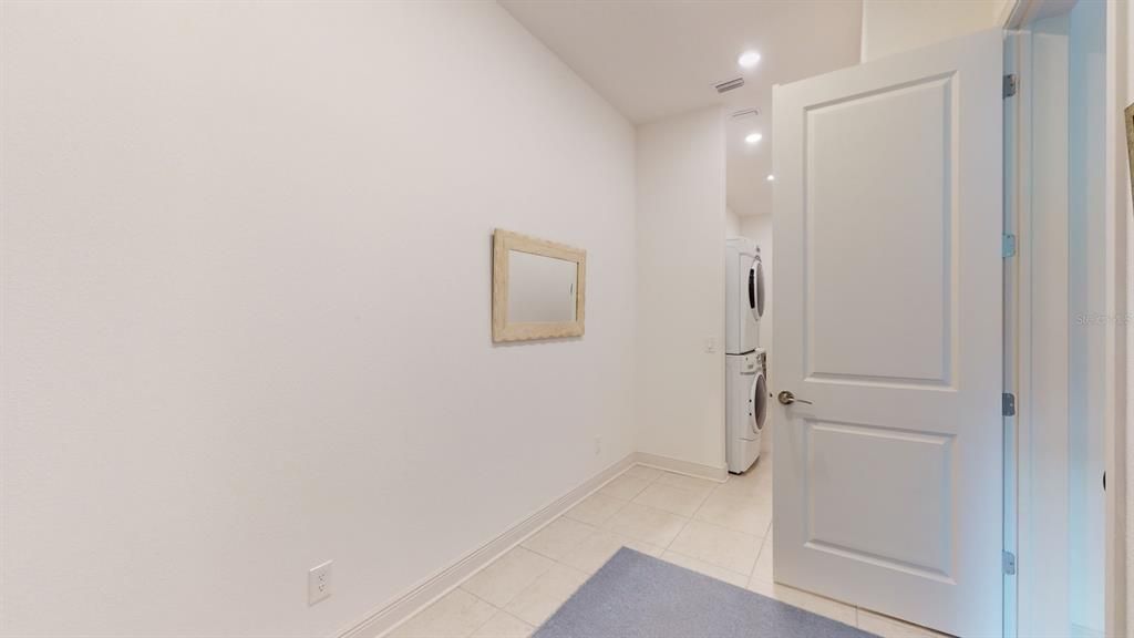 Active With Contract: $2,500 (3 beds, 2 baths, 2518 Square Feet)
