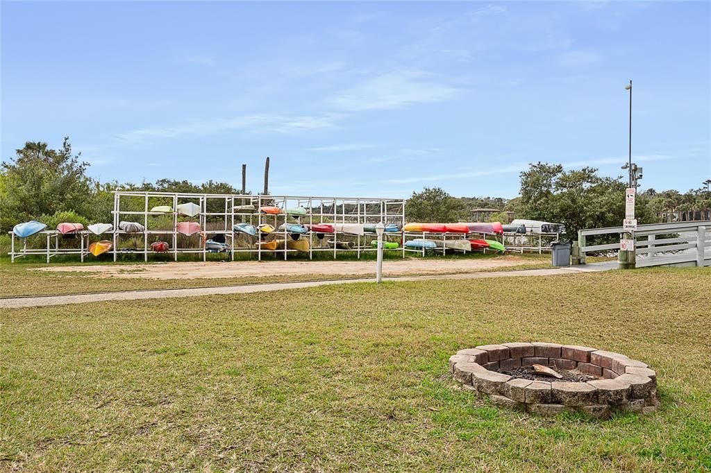 Active With Contract: $335,000 (3 beds, 2 baths, 1301.4 Square Feet)