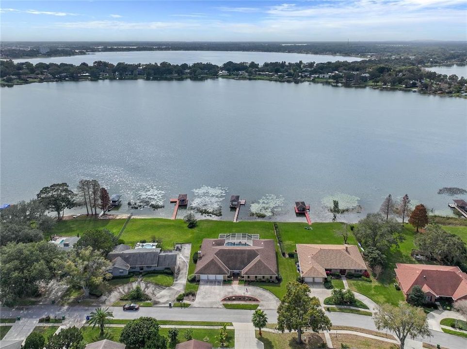 Recently Sold: $899,000 (4 beds, 3 baths, 3973 Square Feet)