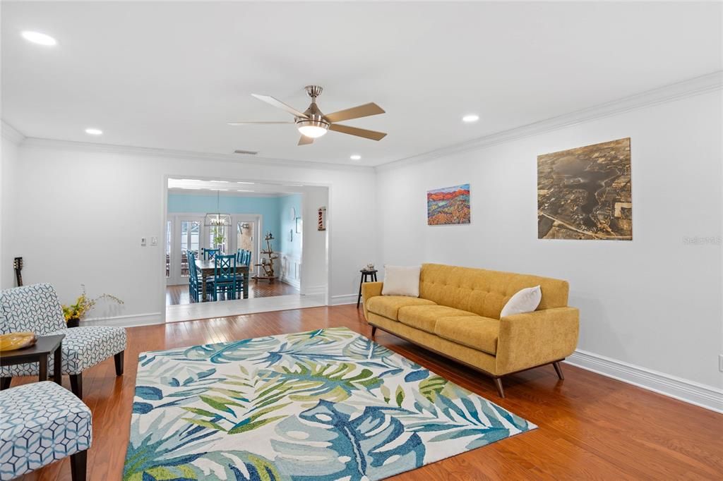 Active With Contract: $899,000 (4 beds, 3 baths, 3973 Square Feet)