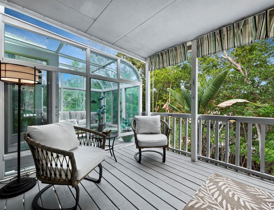 A cozy corner in the open air: unwind in your balcony seating area where you can sip, chat and soak in the view.