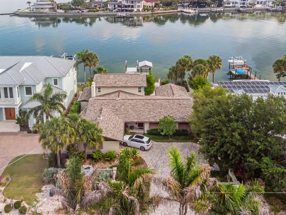 Recently Sold: $3,545,000 (4 beds, 3 baths, 3796 Square Feet)