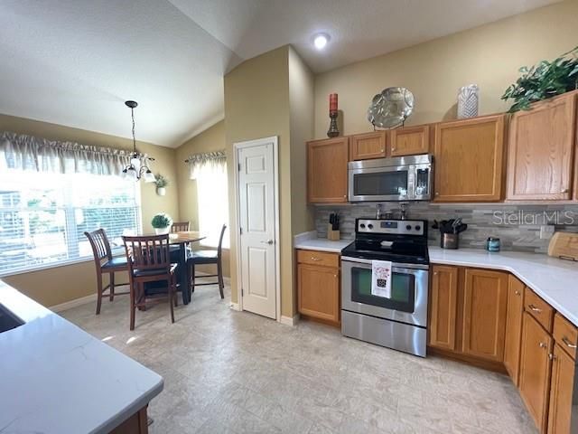 For Rent: $2,200 (2 beds, 2 baths, 1488 Square Feet)