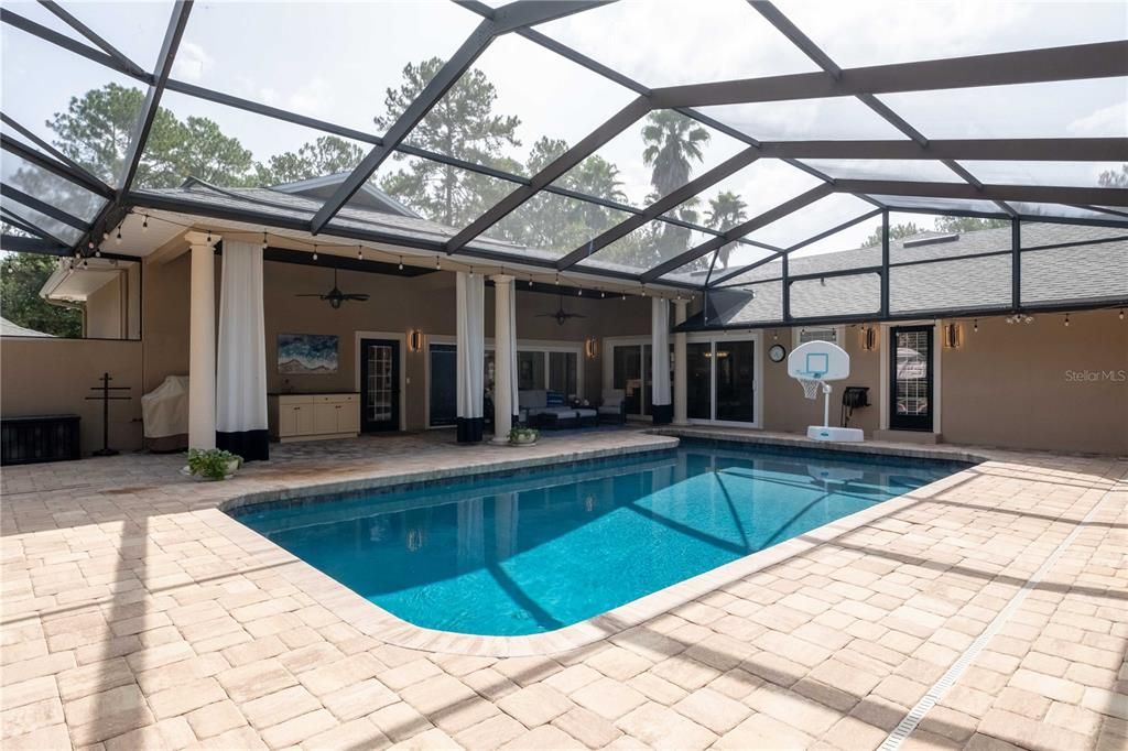 Active With Contract: $1,049,000 (4 beds, 4 baths, 4364 Square Feet)