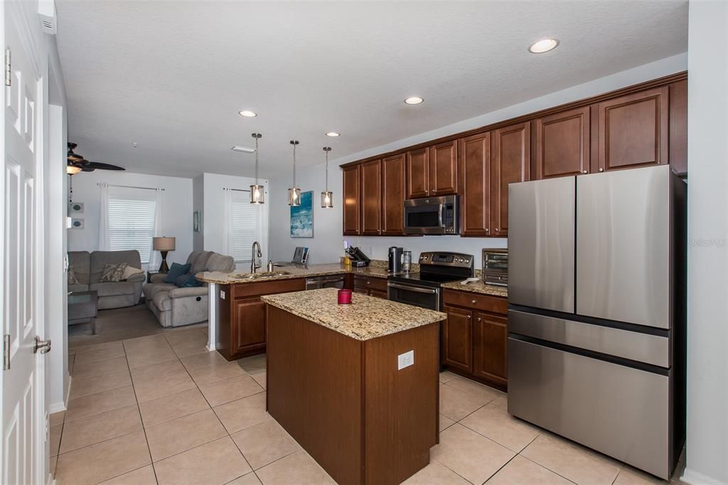 For Sale: $305,000 (2 beds, 2 baths, 1542 Square Feet)