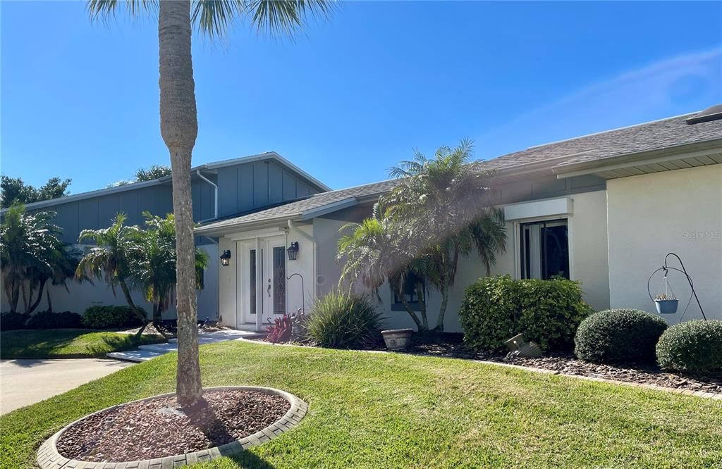 Recently Sold: $1,100,000 (4 beds, 2 baths, 2758 Square Feet)