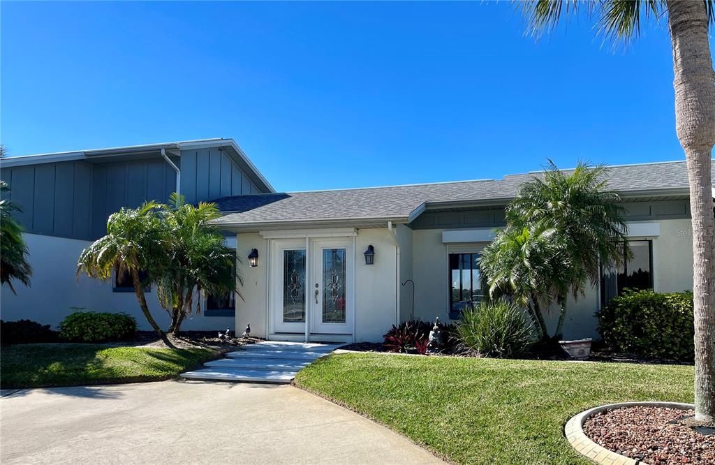 Recently Sold: $1,100,000 (4 beds, 2 baths, 2758 Square Feet)