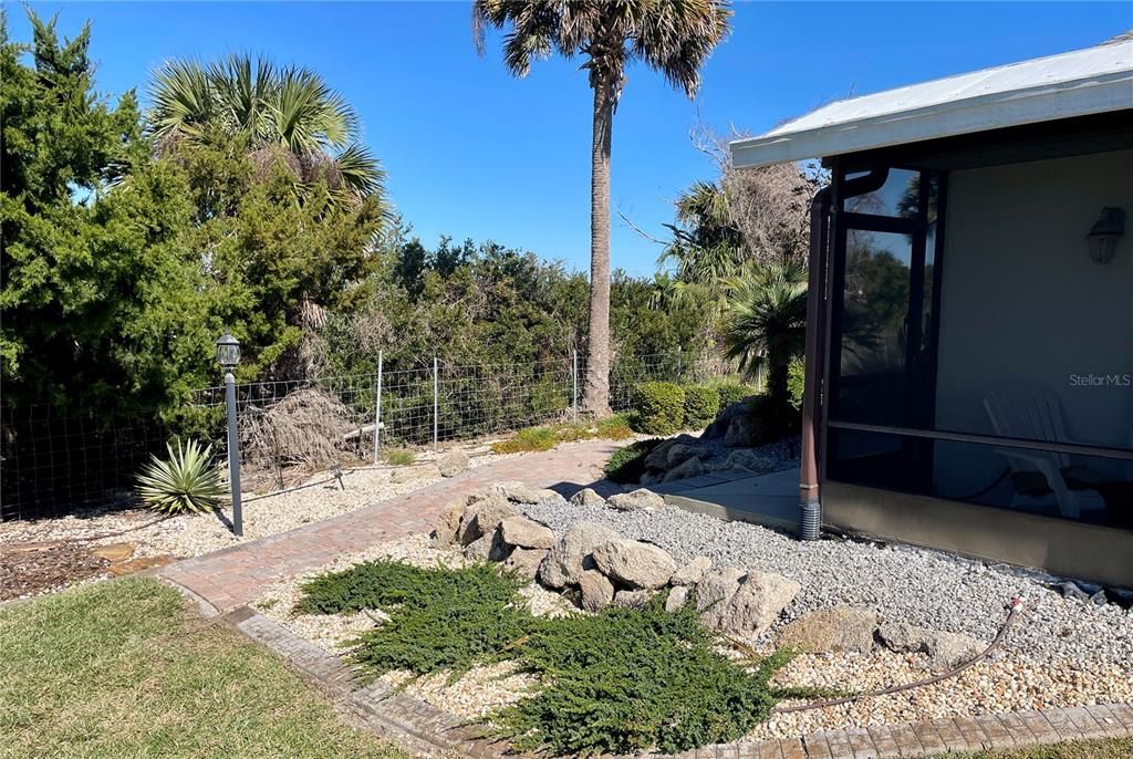 Recently Sold: $1,100,000 (4 beds, 2 baths, 2758 Square Feet)