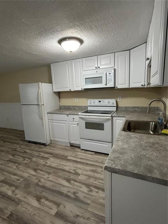 For Sale: $78,000 (1 beds, 1 baths, 630 Square Feet)