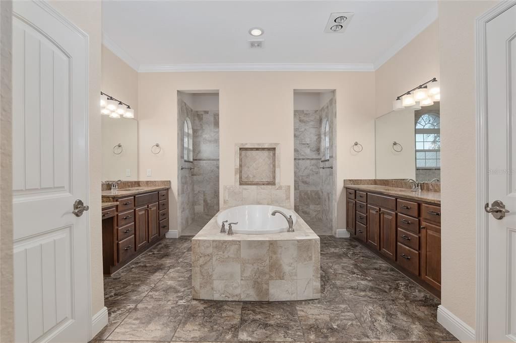 Recently Sold: $1,300,000 (3 beds, 3 baths, 3253 Square Feet)