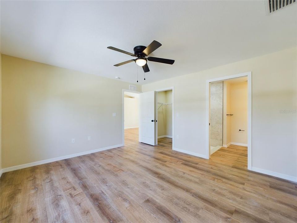 Active With Contract: $269,900 (3 beds, 2 baths, 1212 Square Feet)