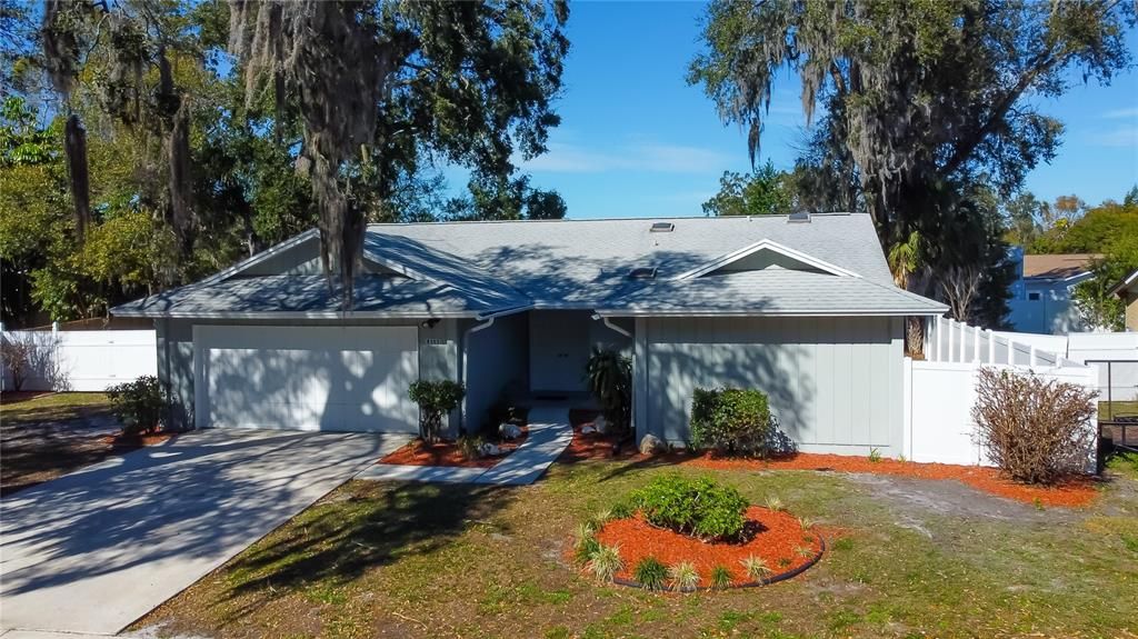 Recently Sold: $425,000 (3 beds, 2 baths, 1796 Square Feet)