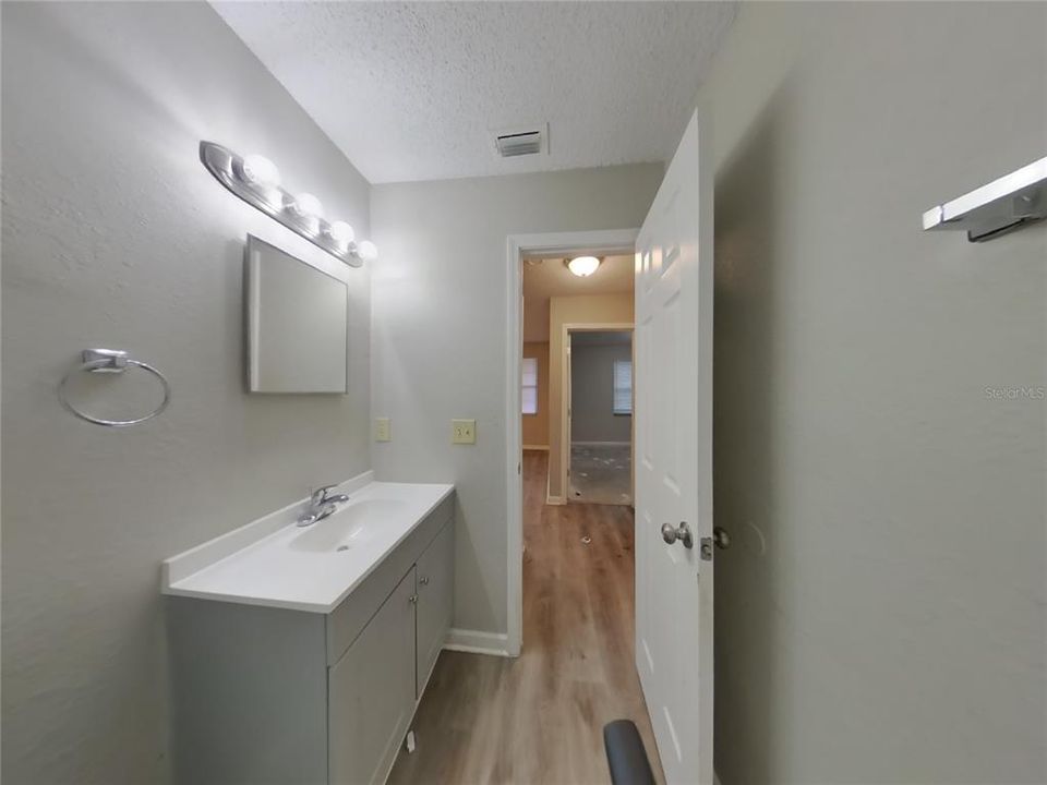 For Sale: $239,900 (3 beds, 2 baths, 1104 Square Feet)