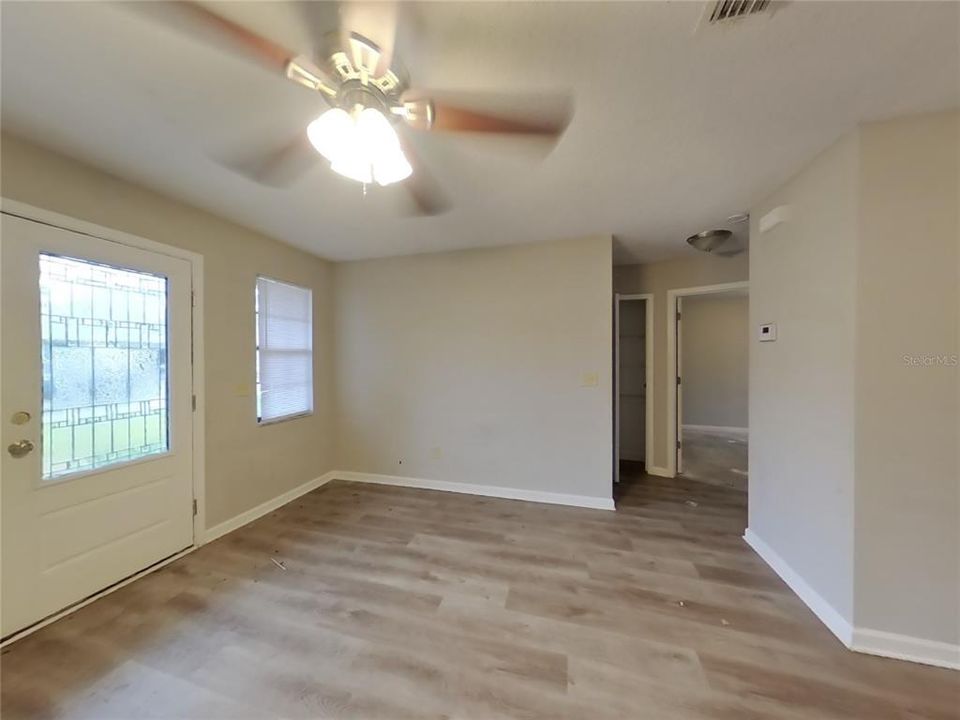 For Sale: $239,900 (3 beds, 2 baths, 1104 Square Feet)