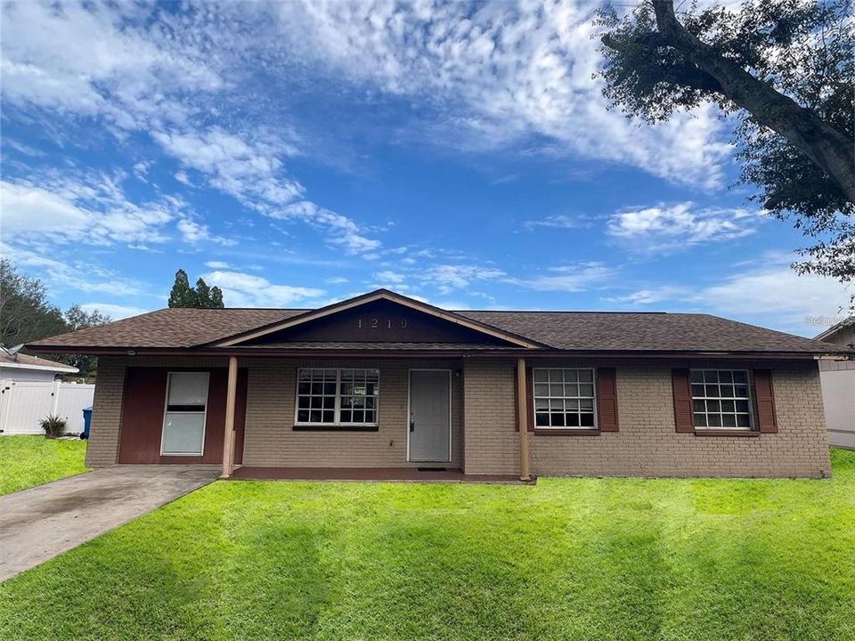Recently Rented: $1,700 (4 beds, 1 baths, 1350 Square Feet)