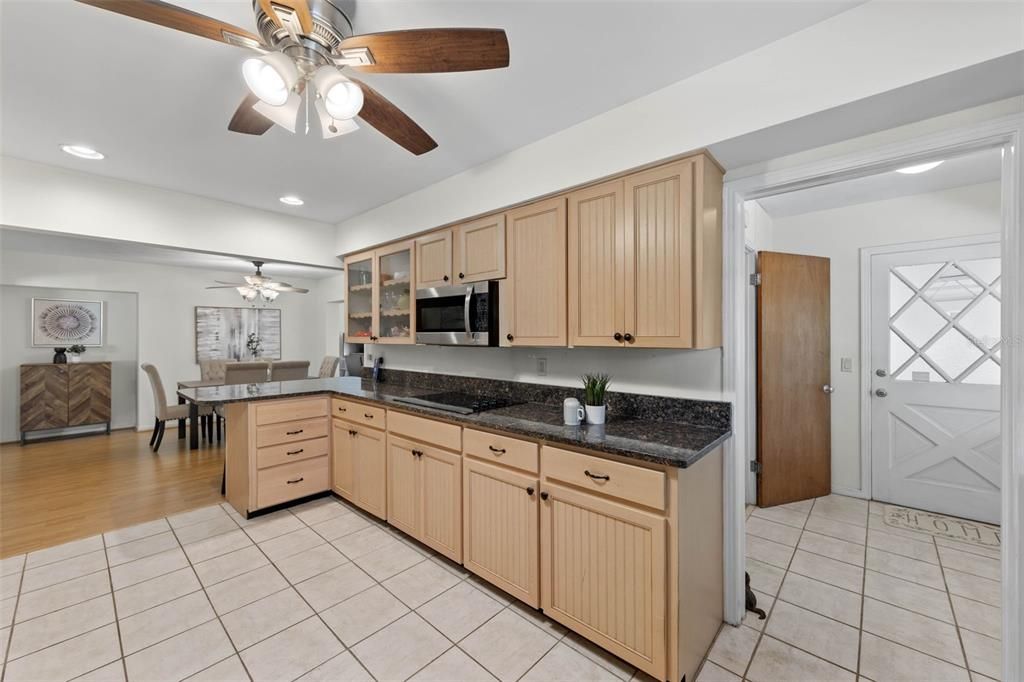 Recently Sold: $535,000 (3 beds, 2 baths, 2503 Square Feet)