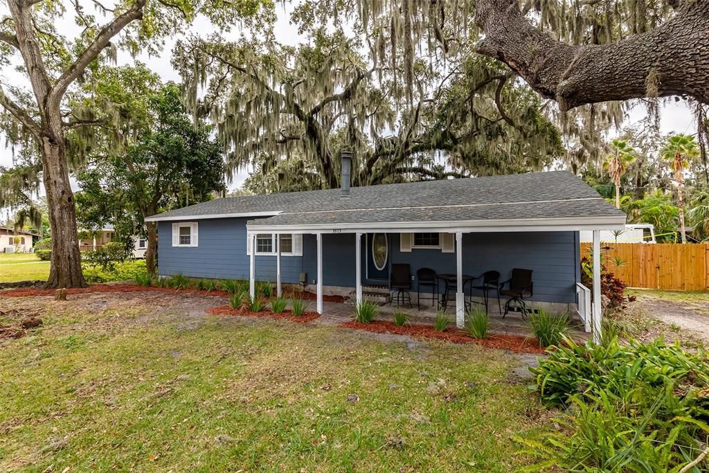 Recently Sold: $269,000 (4 beds, 2 baths, 1296 Square Feet)