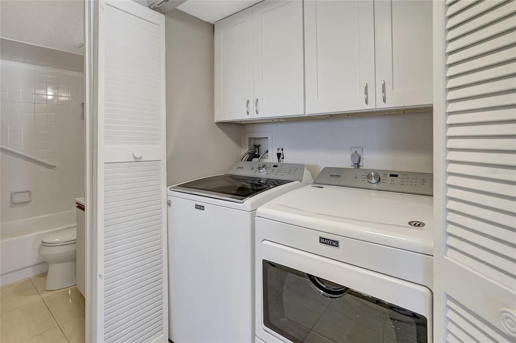 Active With Contract: $179,000 (2 beds, 2 baths, 1228 Square Feet)