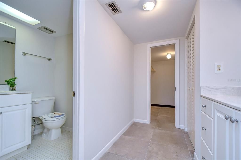 最近租的: $2,000 (1 贝兹, 1 浴室, 843 平方英尺)