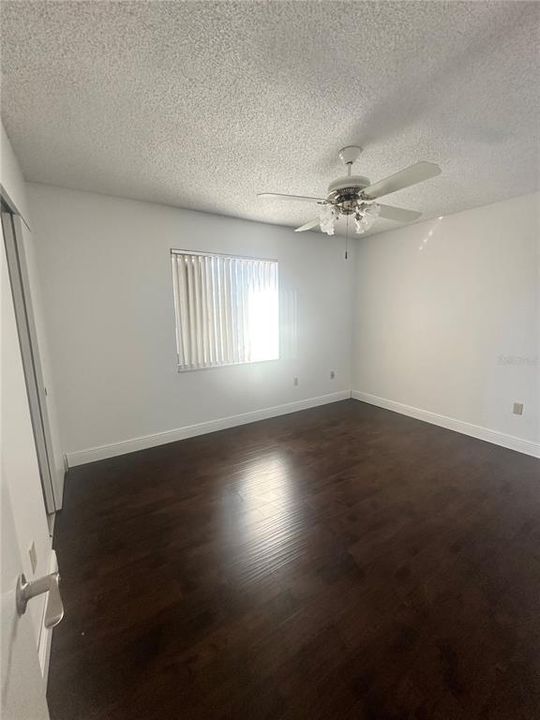 Active With Contract: $1,600 (2 beds, 1 baths, 1125 Square Feet)