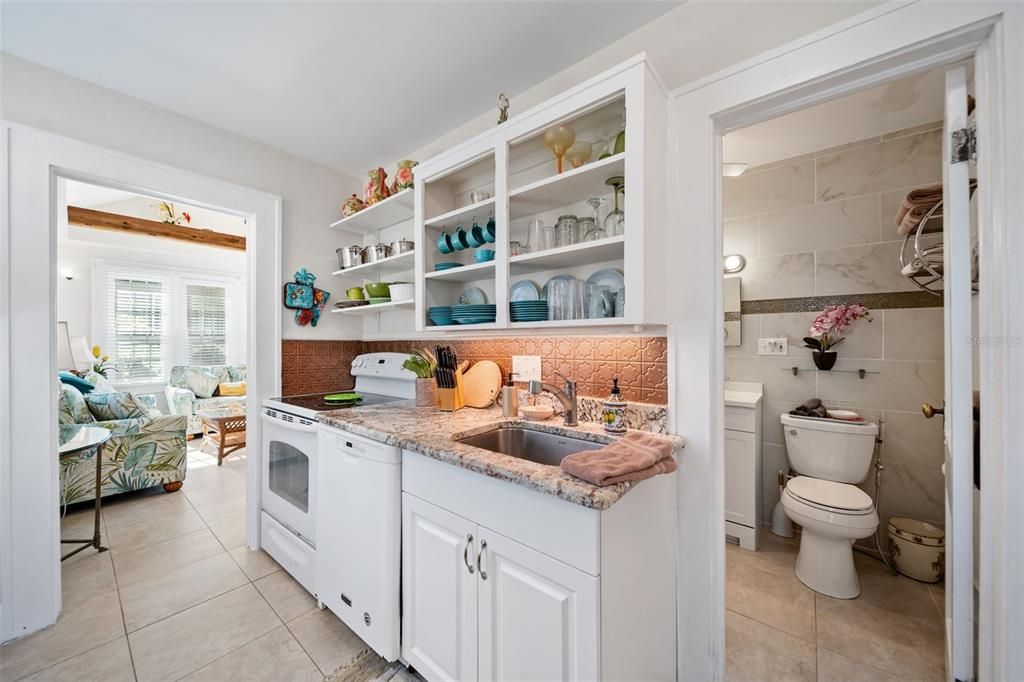 Active With Contract: $1,800,000 (4 beds, 4 baths, 2078 Square Feet)