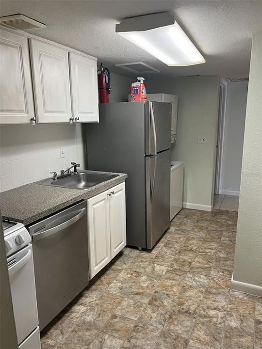 Recently Sold: $125,000 (2 beds, 2 baths, 992 Square Feet)