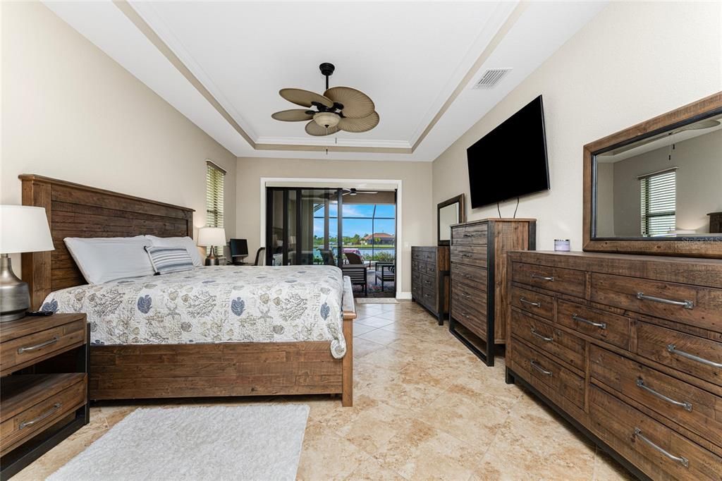 Master bedroom with sliders to lanai
