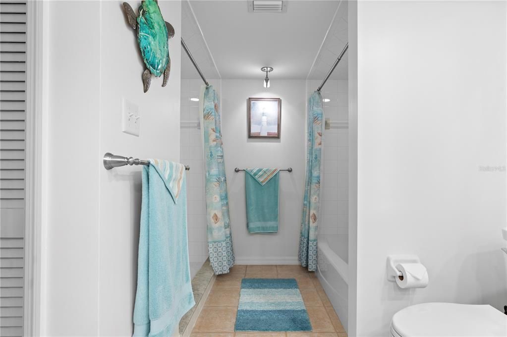 Walk-in shower & Separate tub