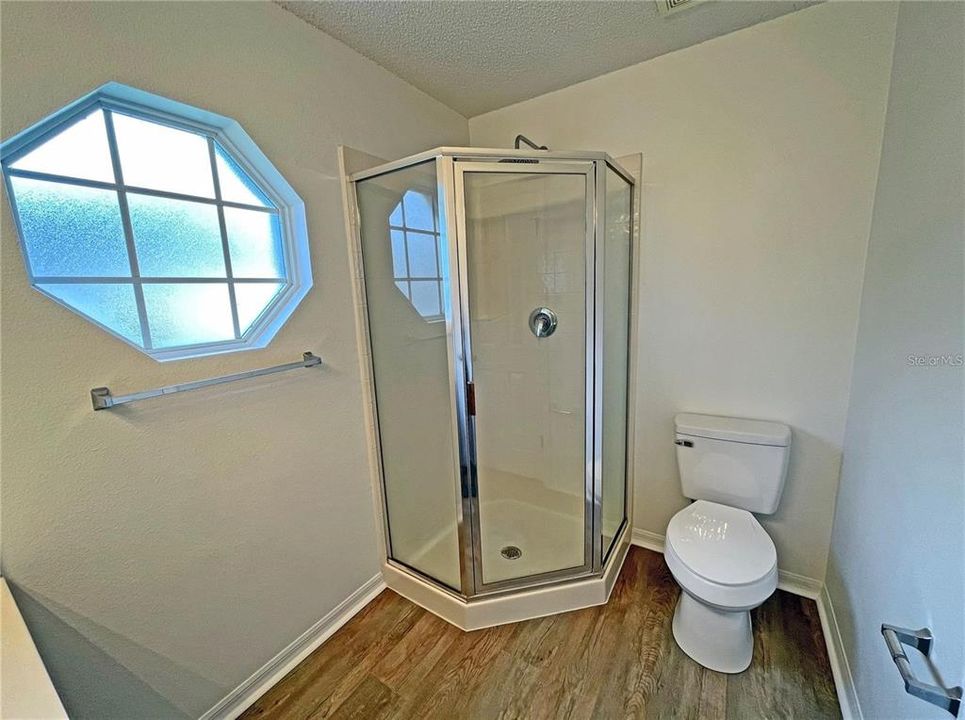 出租: $2,400 (4 贝兹, 2 浴室, 1721 平方英尺)