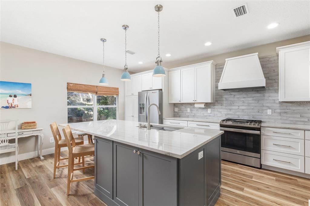 Active With Contract: $819,000 (4 beds, 3 baths, 2680 Square Feet)