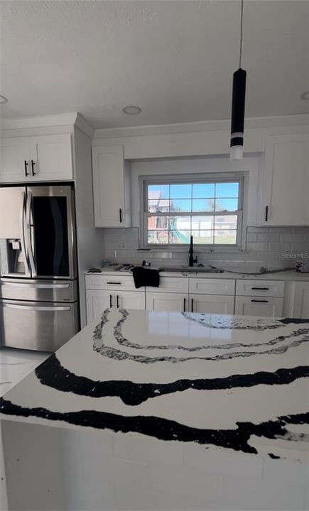 Recently Sold: $250,000 (2 beds, 1 baths, 950 Square Feet)