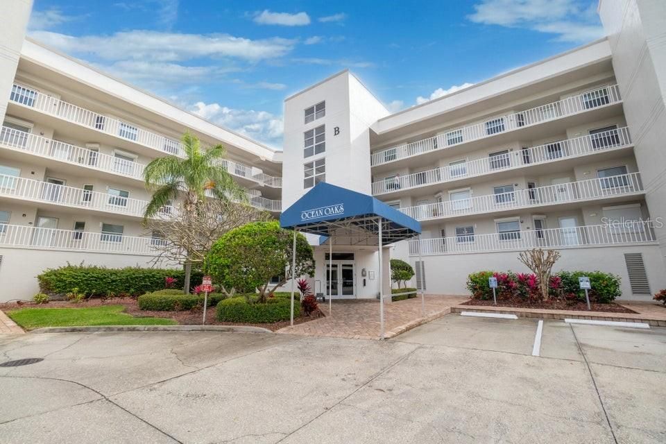 Recently Sold: $625,000 (2 beds, 2 baths, 1621 Square Feet)