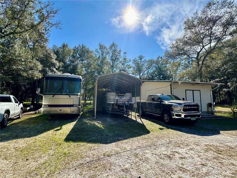 Mother-in-law suite + carport