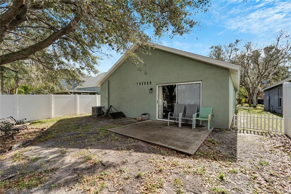 Active With Contract: $334,900 (3 beds, 2 baths, 1269 Square Feet)