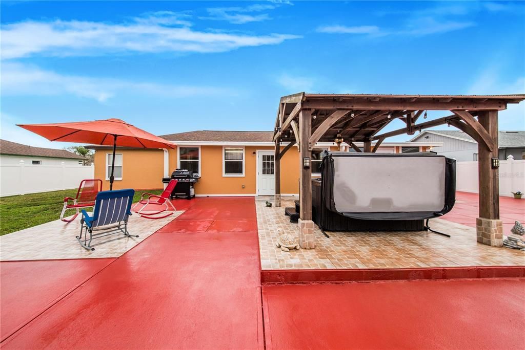 Active With Contract: $449,900 (3 beds, 2 baths, 1864 Square Feet)