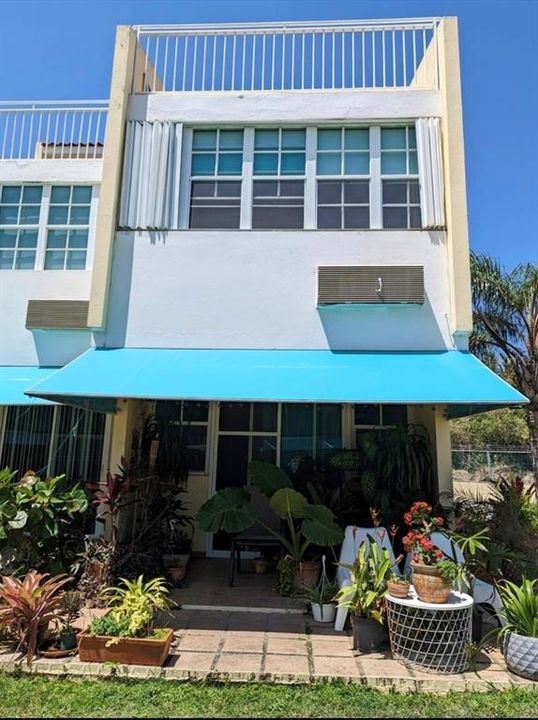 Recently Sold: $200,000 (3 beds, 2 baths, 2798 Square Feet)