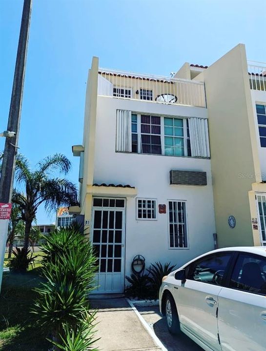 Vendido Recientemente: $200,000 (3 camas, 2 baños, 2798 Pies cuadrados)