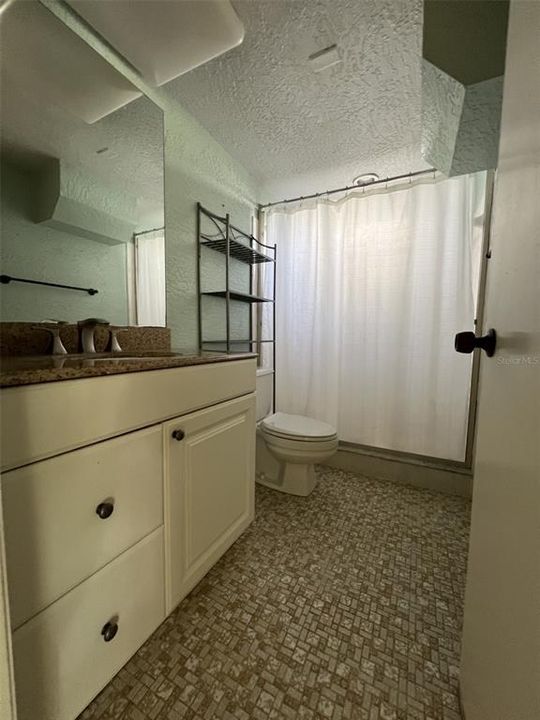 Недавно арендовано: $2,000 (1 спален, 1 ванн, 989 Квадратных фут)