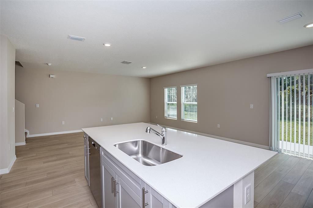 Active With Contract: $406,490 (4 beds, 2 baths, 2039 Square Feet)